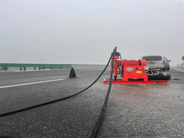 千山马路路基路面开裂下沉注浆加固灌浆