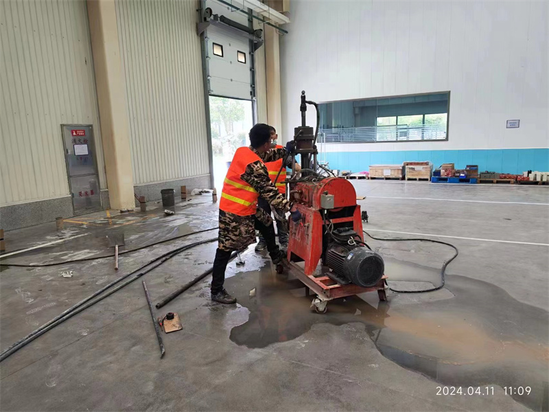 千山厂房地面下沉塌陷注浆加固施工